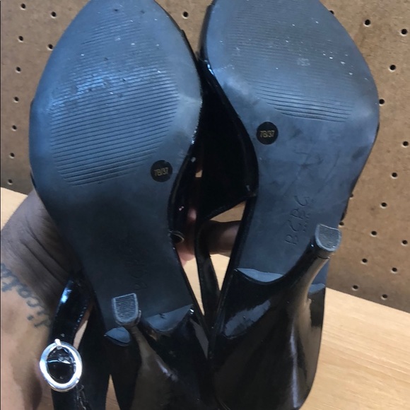 BCBG Paris Peep Toe Open Heels sz 7 - Picture 8 of 8